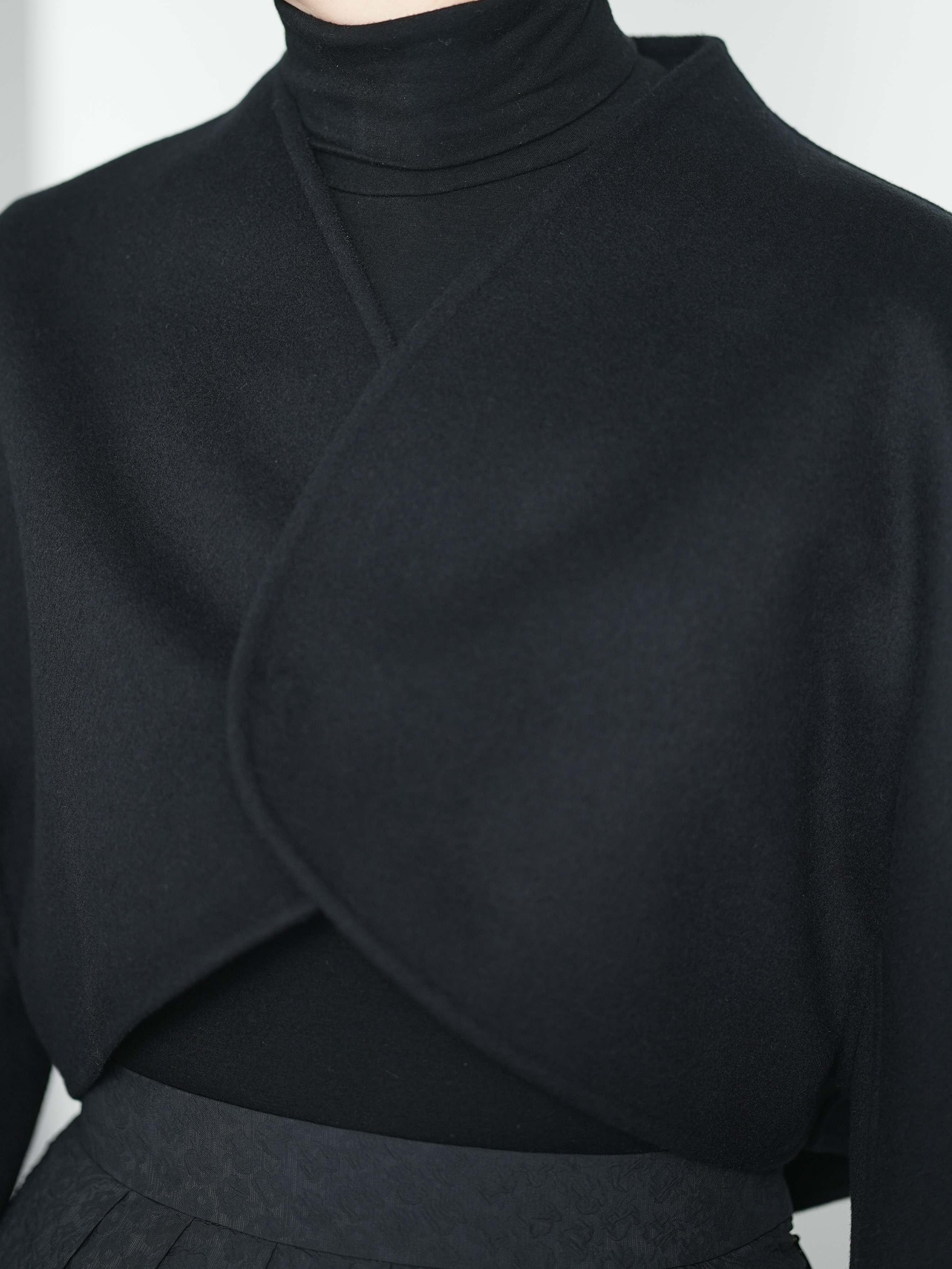 Barbara Wool Cashmere blackの画像