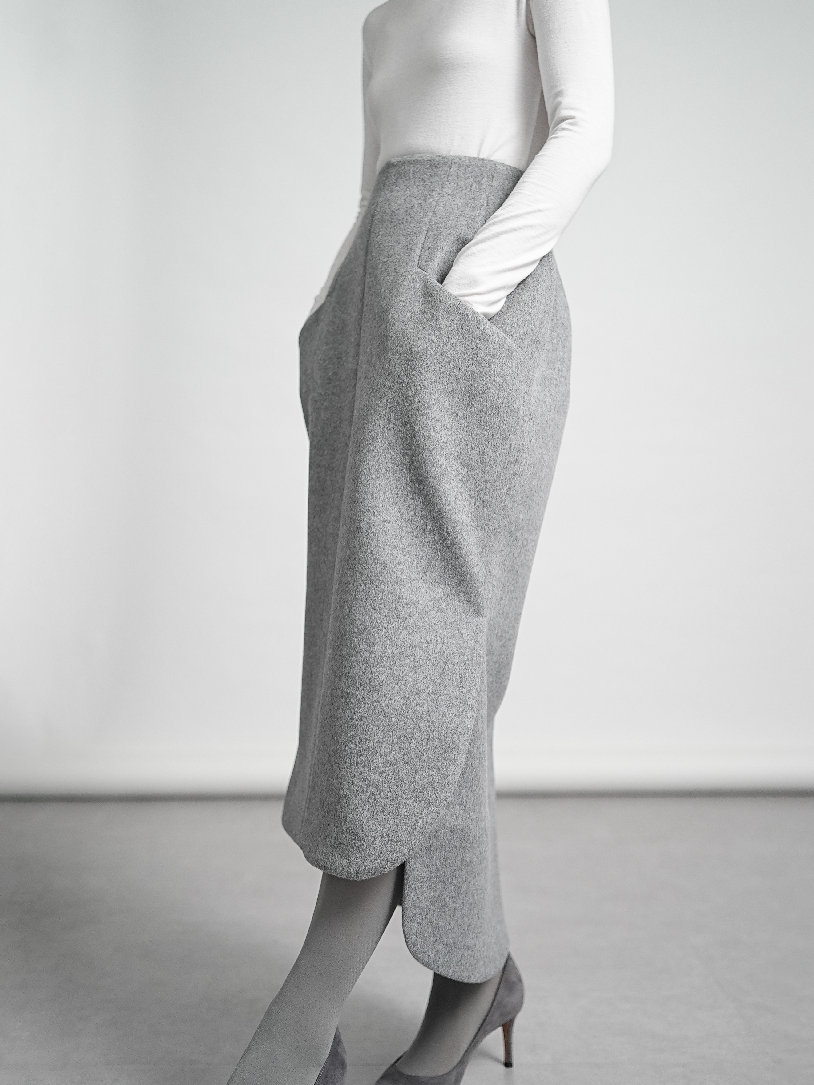 Claudia Wool Cashmere grayの画像