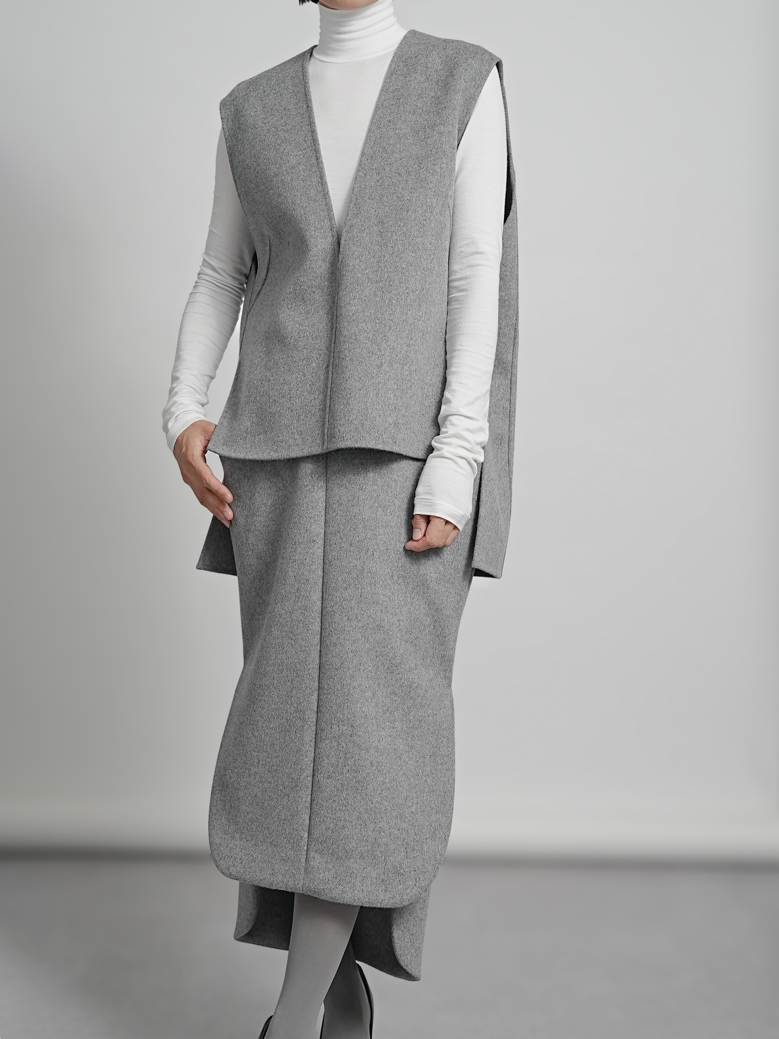 Claudia Wool Cashmere grayの画像