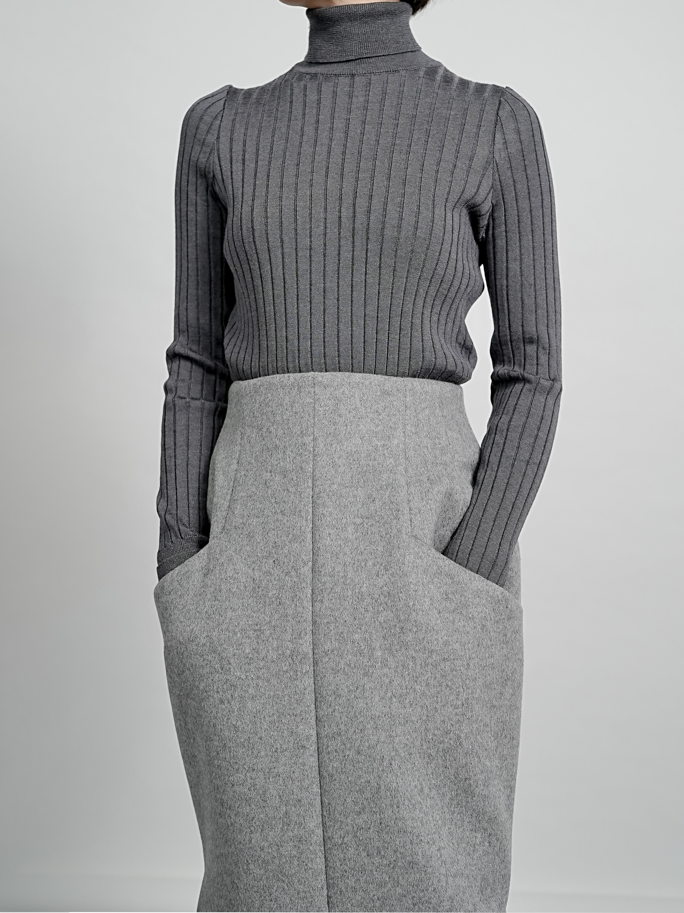 Claudia Wool Cashmere grayの画像