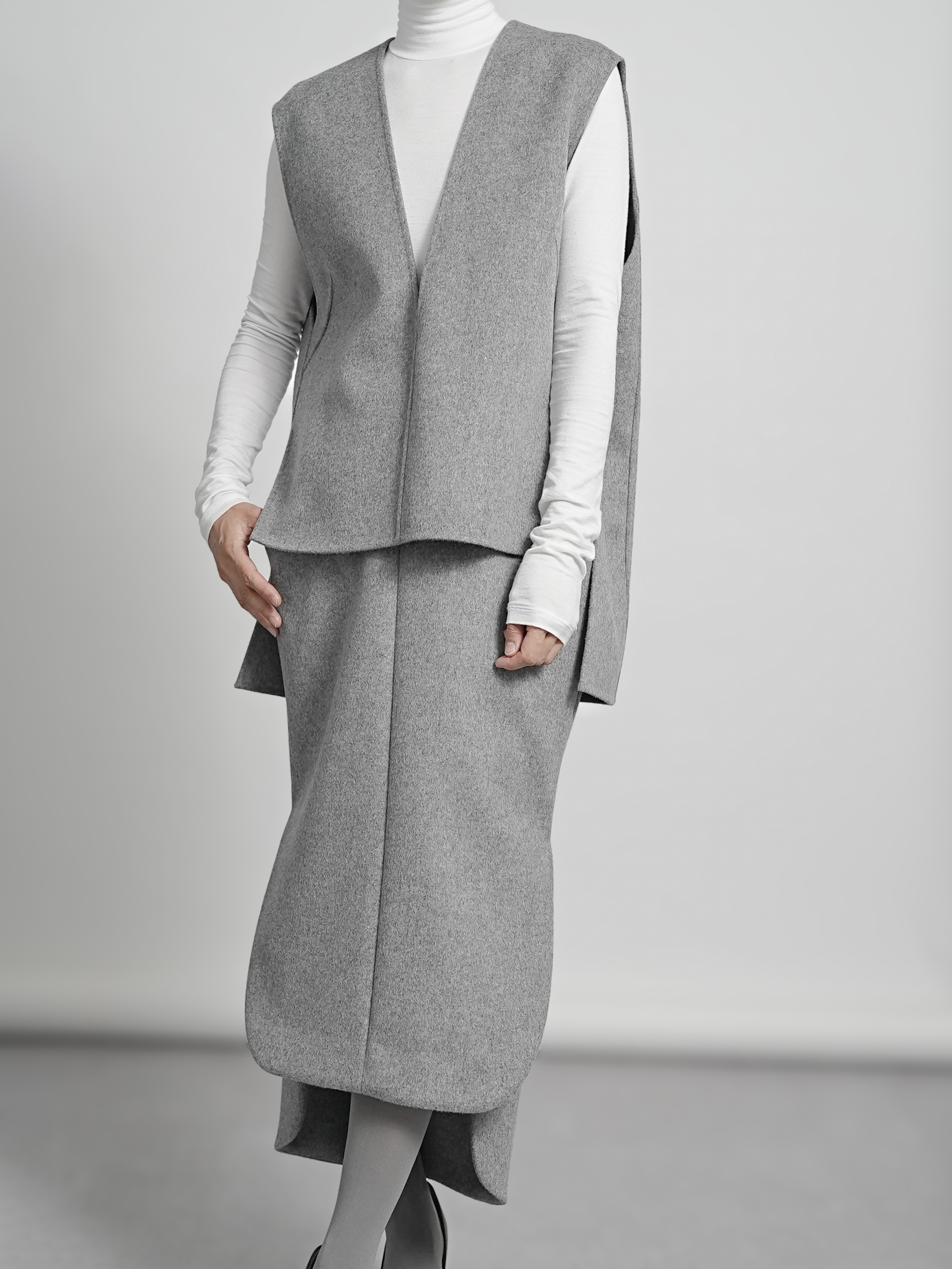 Claudia Wool Cashmere grayの画像