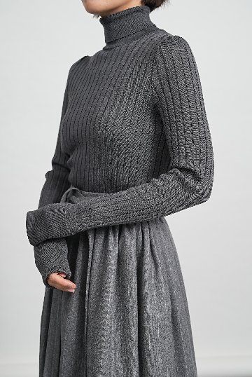 Meryl High Neck charcoalの画像