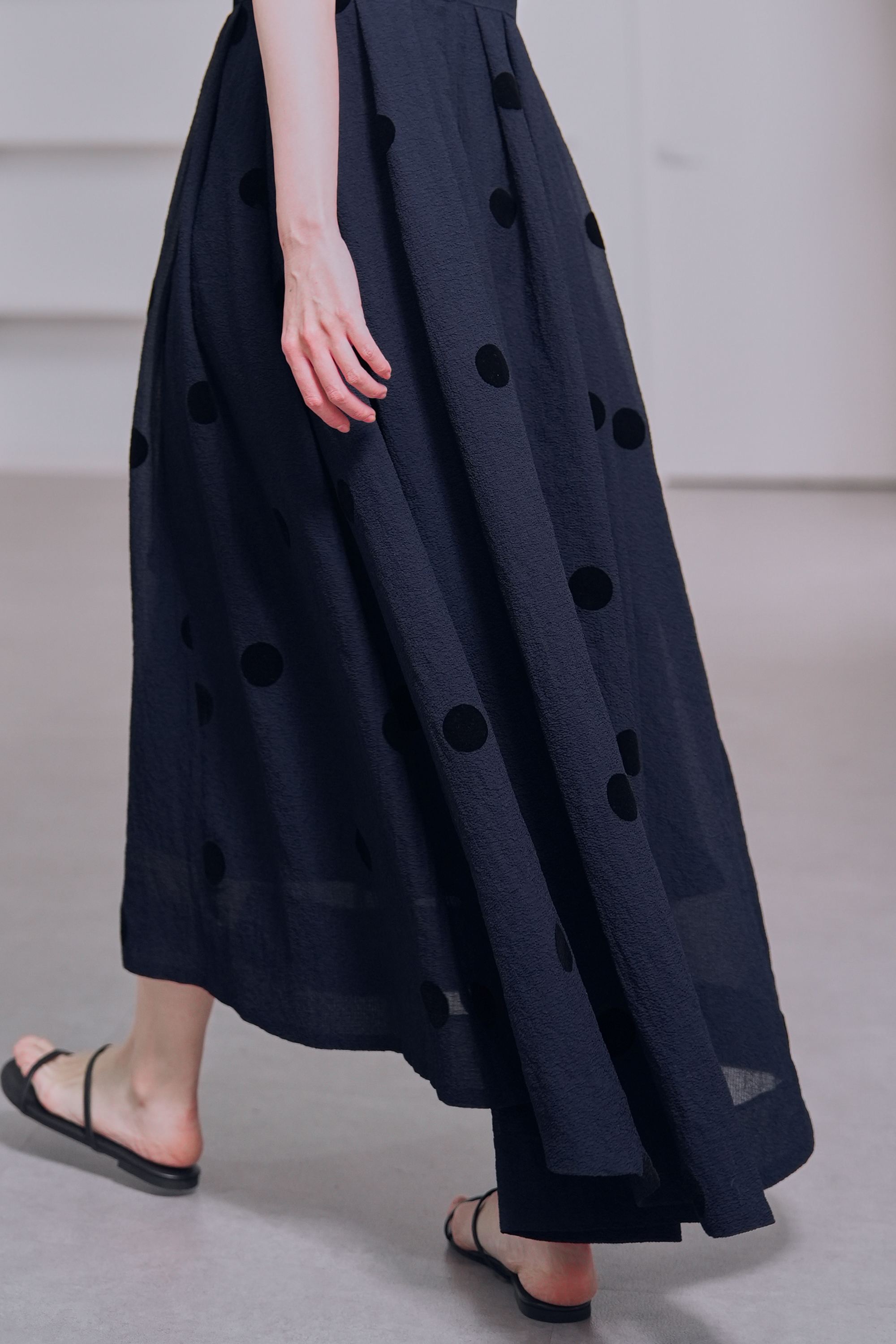 Gigi Dot Navyの画像