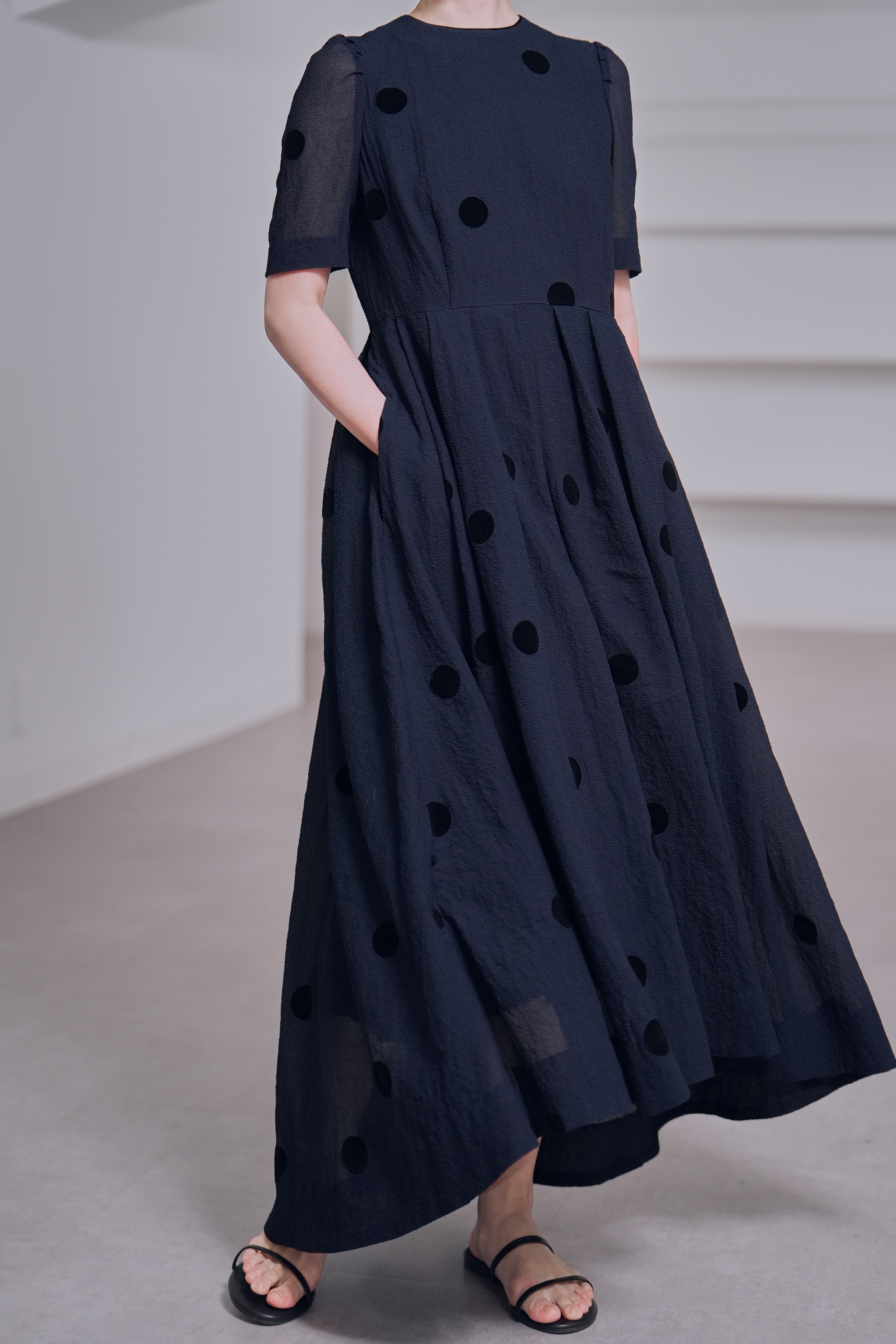 Gigi Dot Navyの画像