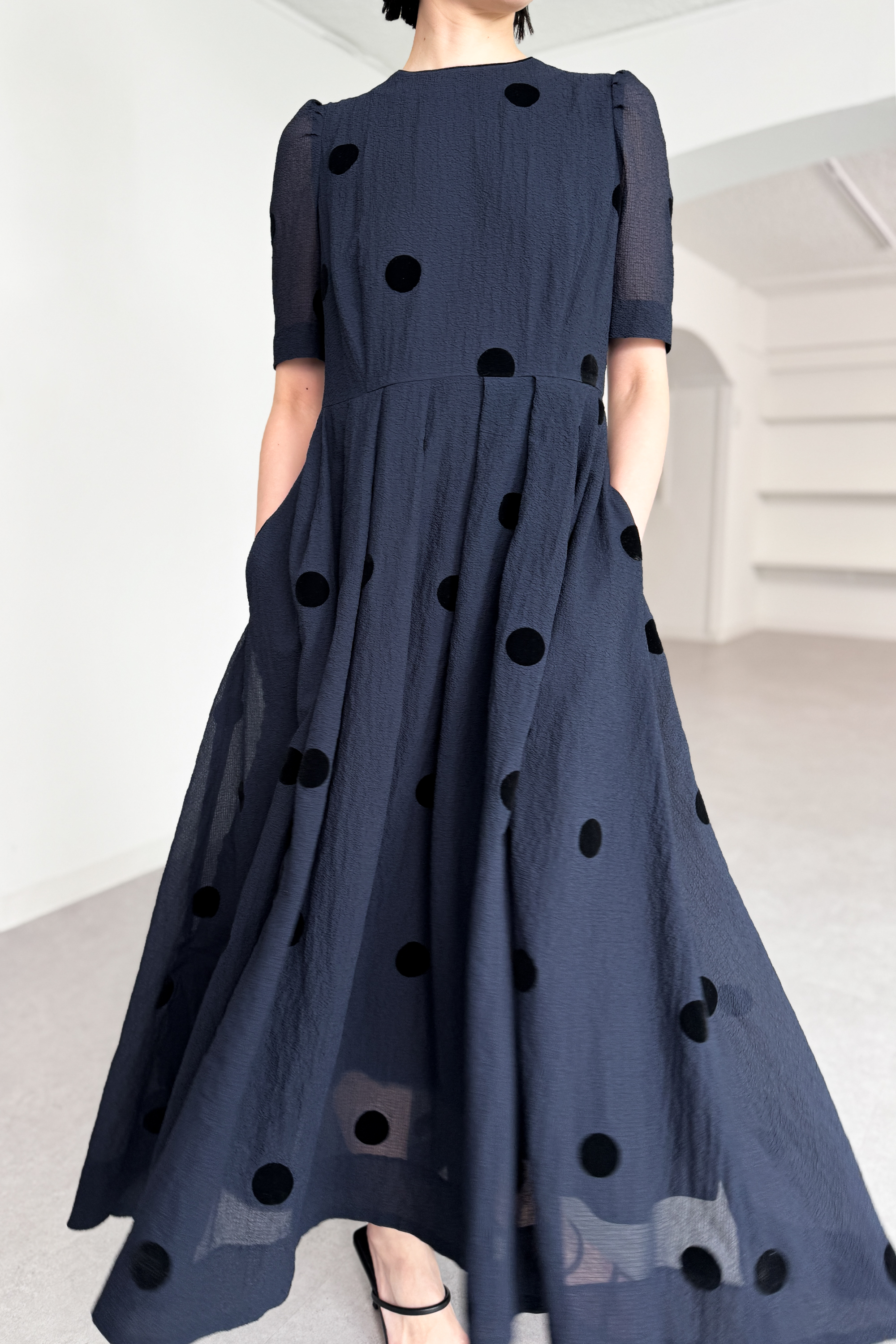 Gigi Dot Navyの画像