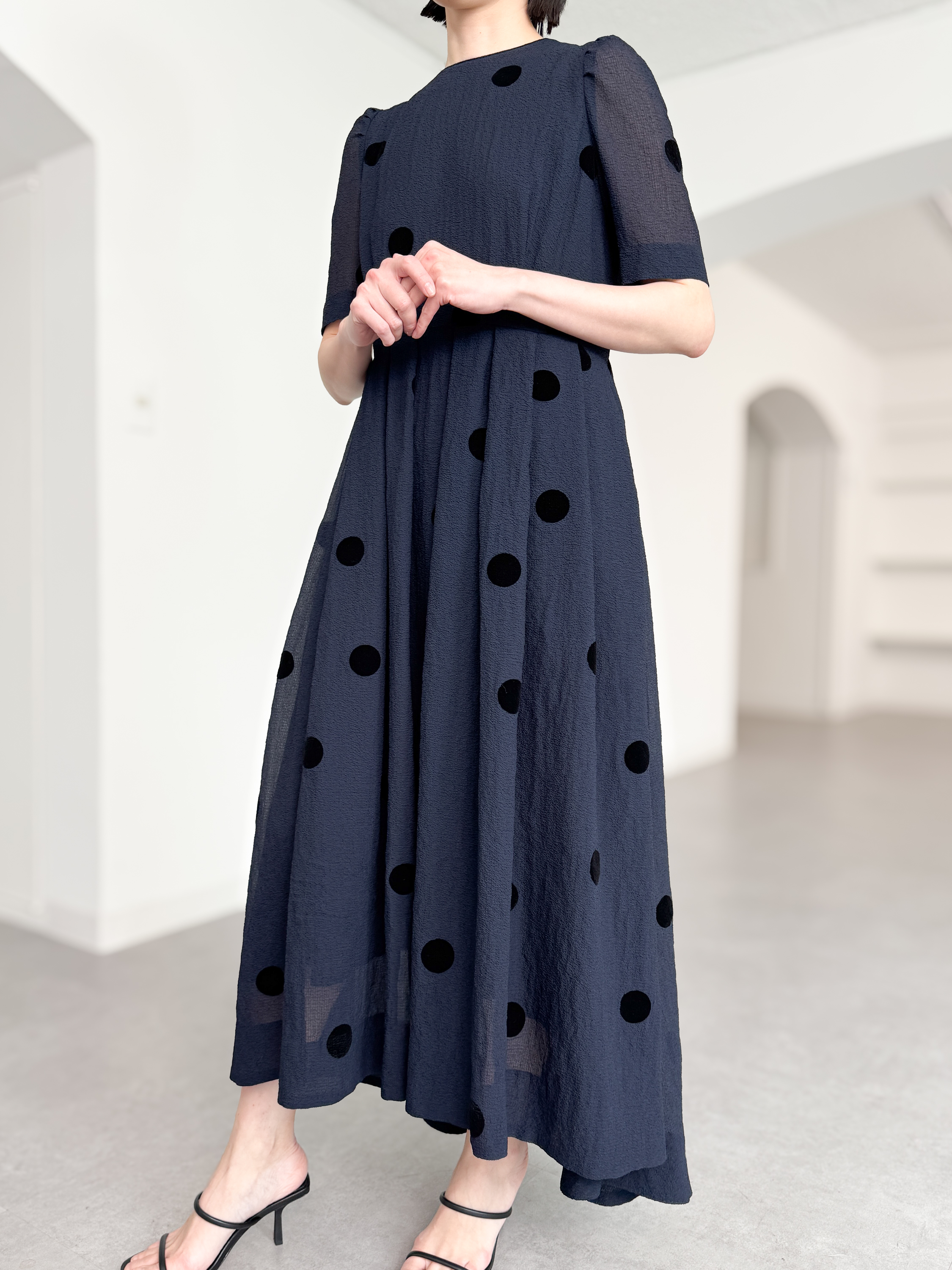 Gigi Dot Navyの画像