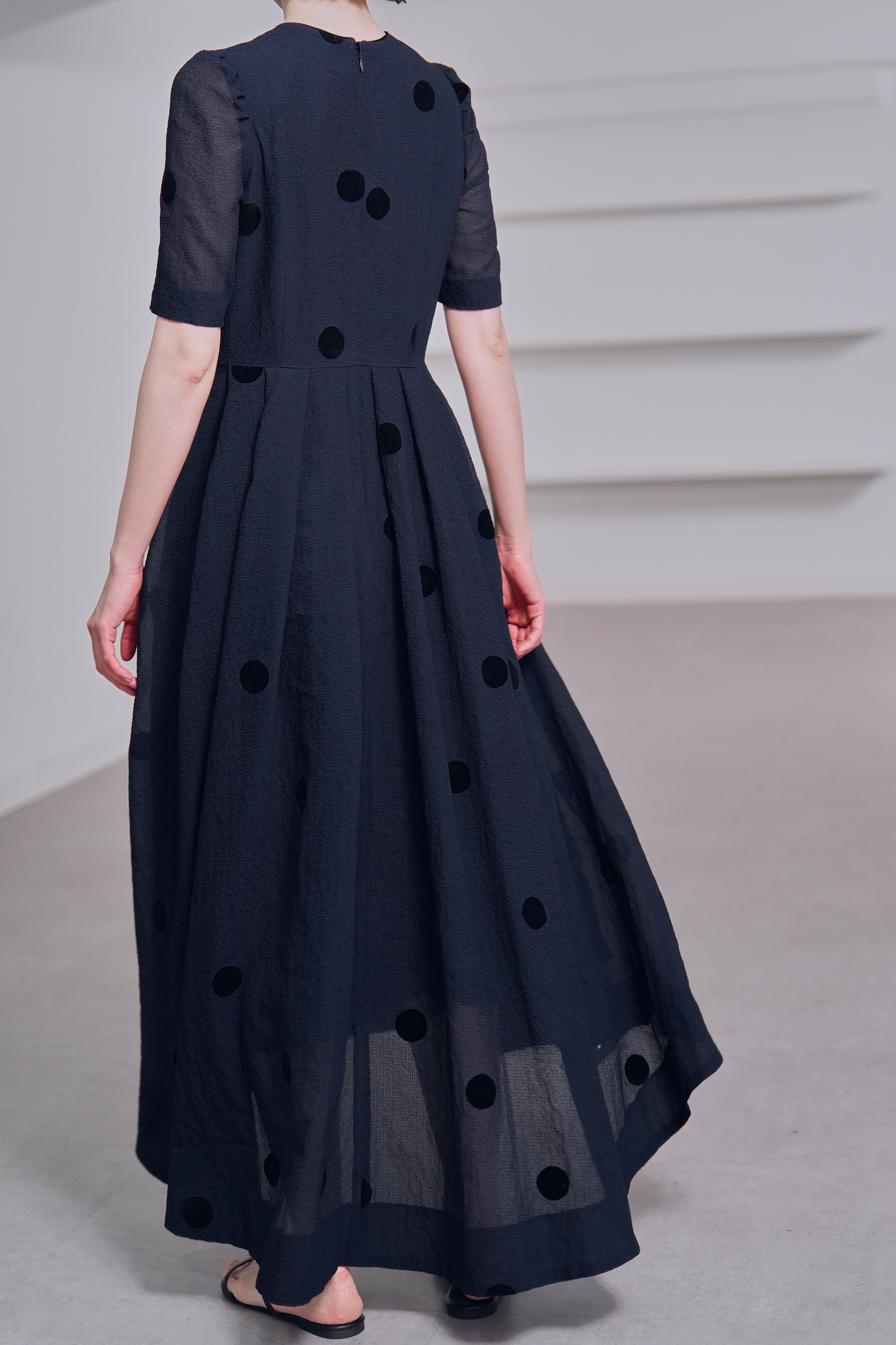 Gigi Dot Navyの画像