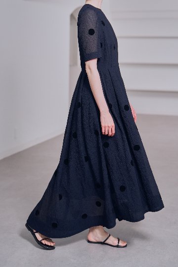 Gigi Dot Navyの画像