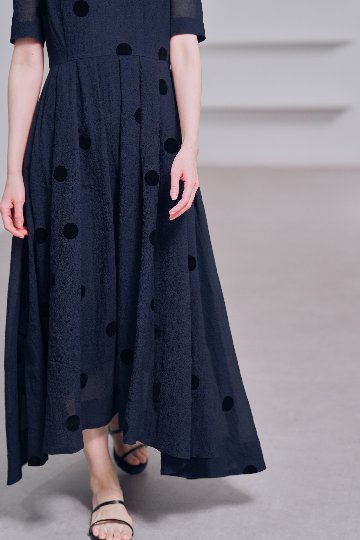 Gigi Dot Navyの画像