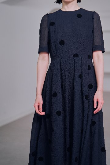 Gigi Dot Navyの画像
