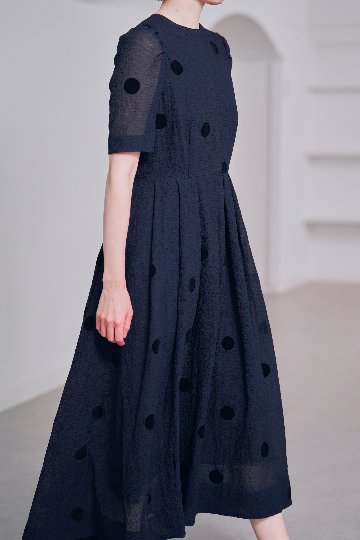 Gigi Dot Navyの画像