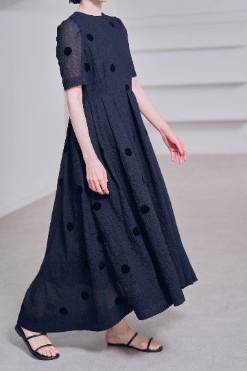 Gigi Dot Navyの画像