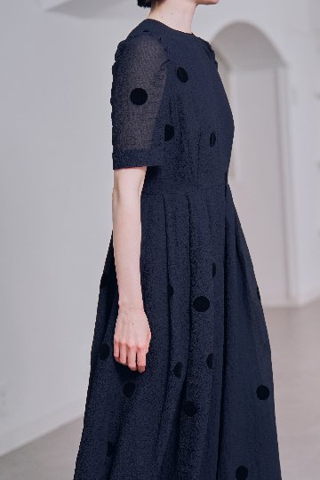 Gigi Dot Navyの画像