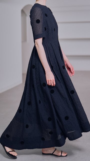 Gigi Dot Navyの画像