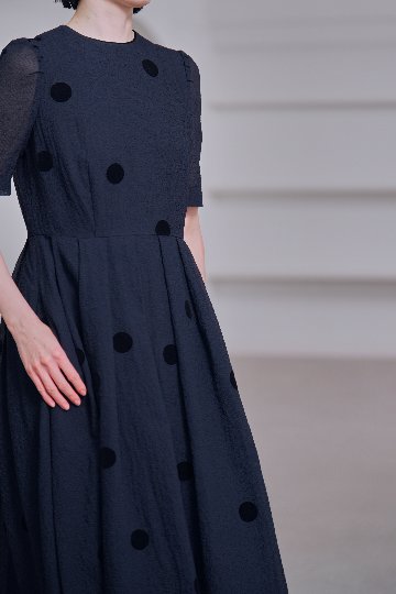 Gigi Dot Navyの画像