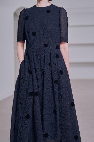 Gigi Dot Navyの画像