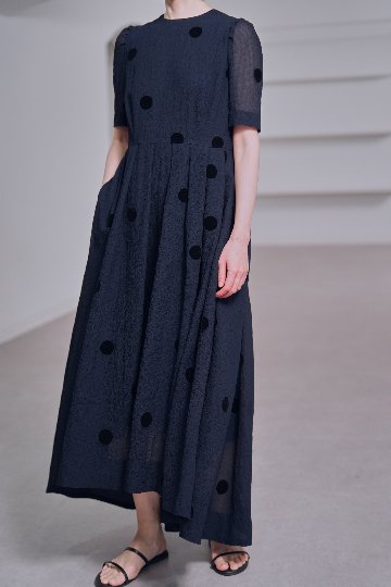 Gigi Dot Navyの画像