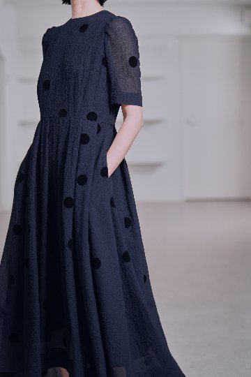 Gigi Dot Navyの画像