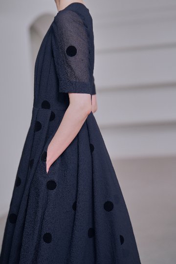 Gigi Dot Navyの画像