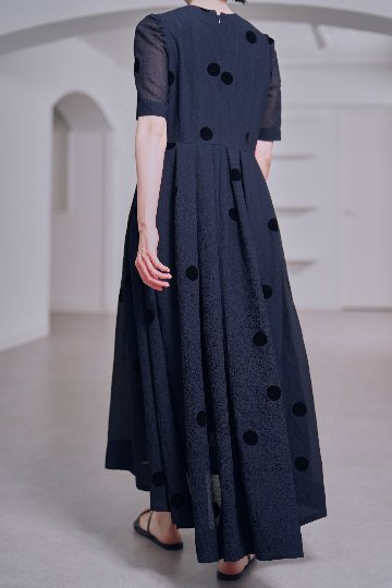 Gigi Dot Navyの画像