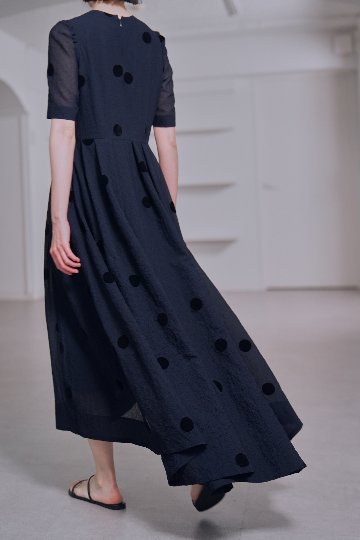 Gigi Dot Navyの画像