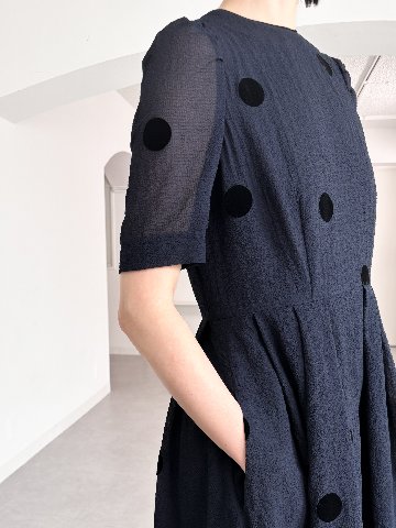 Gigi Dot Navyの画像