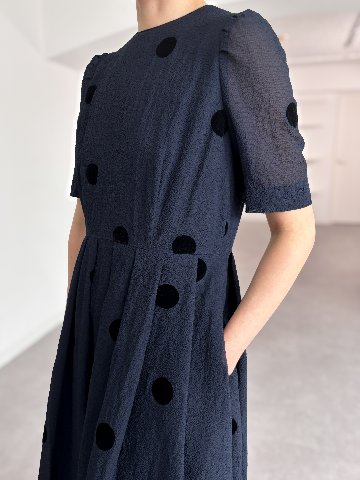 Gigi Dot Navyの画像