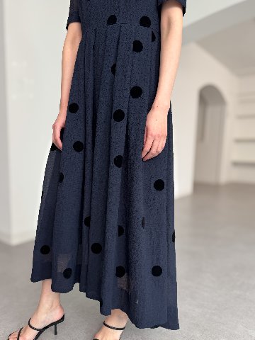 Gigi Dot Navyの画像
