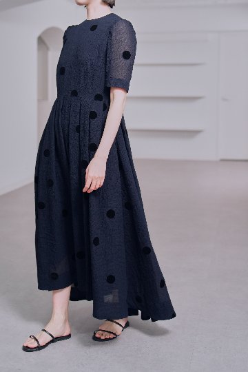 Gigi Dot Navyの画像