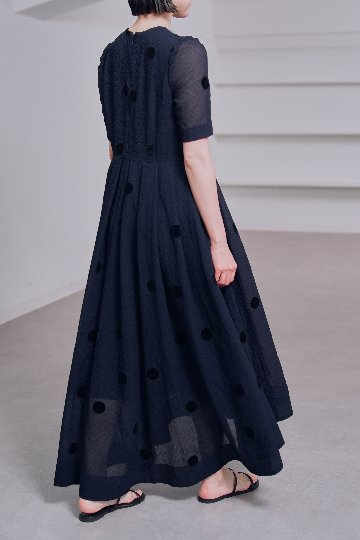 Gigi Dot Navyの画像