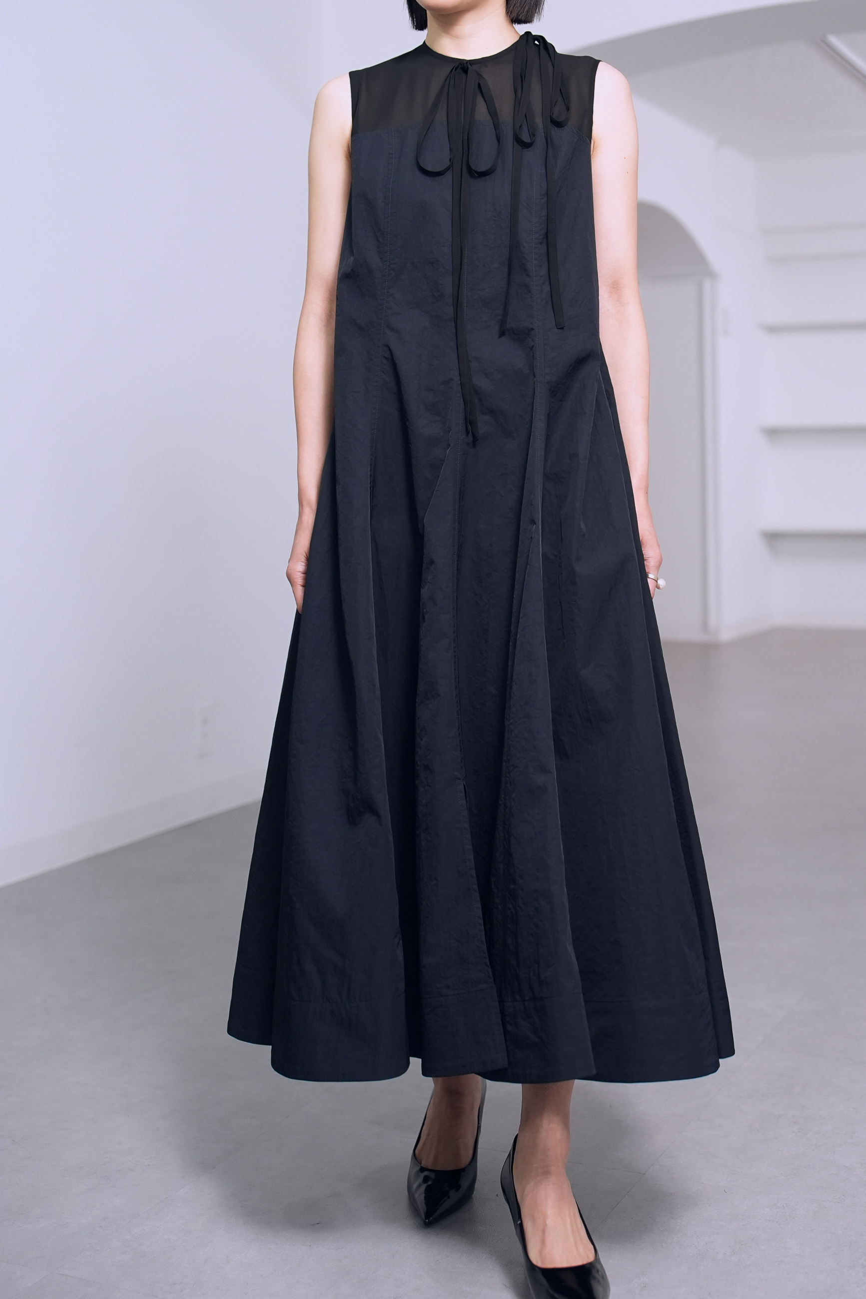 Clara  Black/Navyの画像