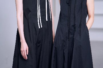 Clara  Black/Navyの画像