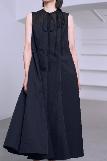 Clara  Black/Navyの画像