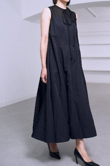 Clara  Black/Navyの画像