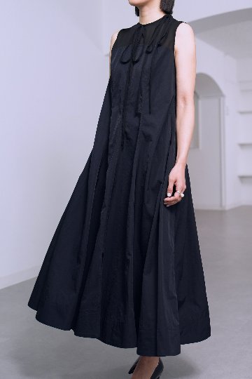 Clara  Black/Navyの画像