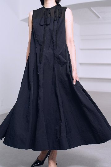 Clara  Black/Navyの画像