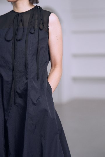 Clara  Black/Navyの画像