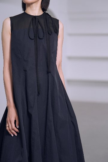 Clara  Black/Navyの画像