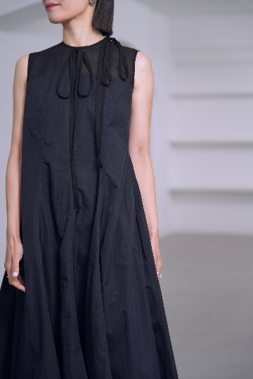 Clara  Black/Navyの画像