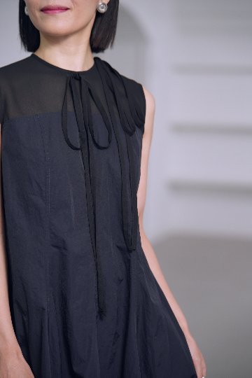 Clara  Black/Navyの画像
