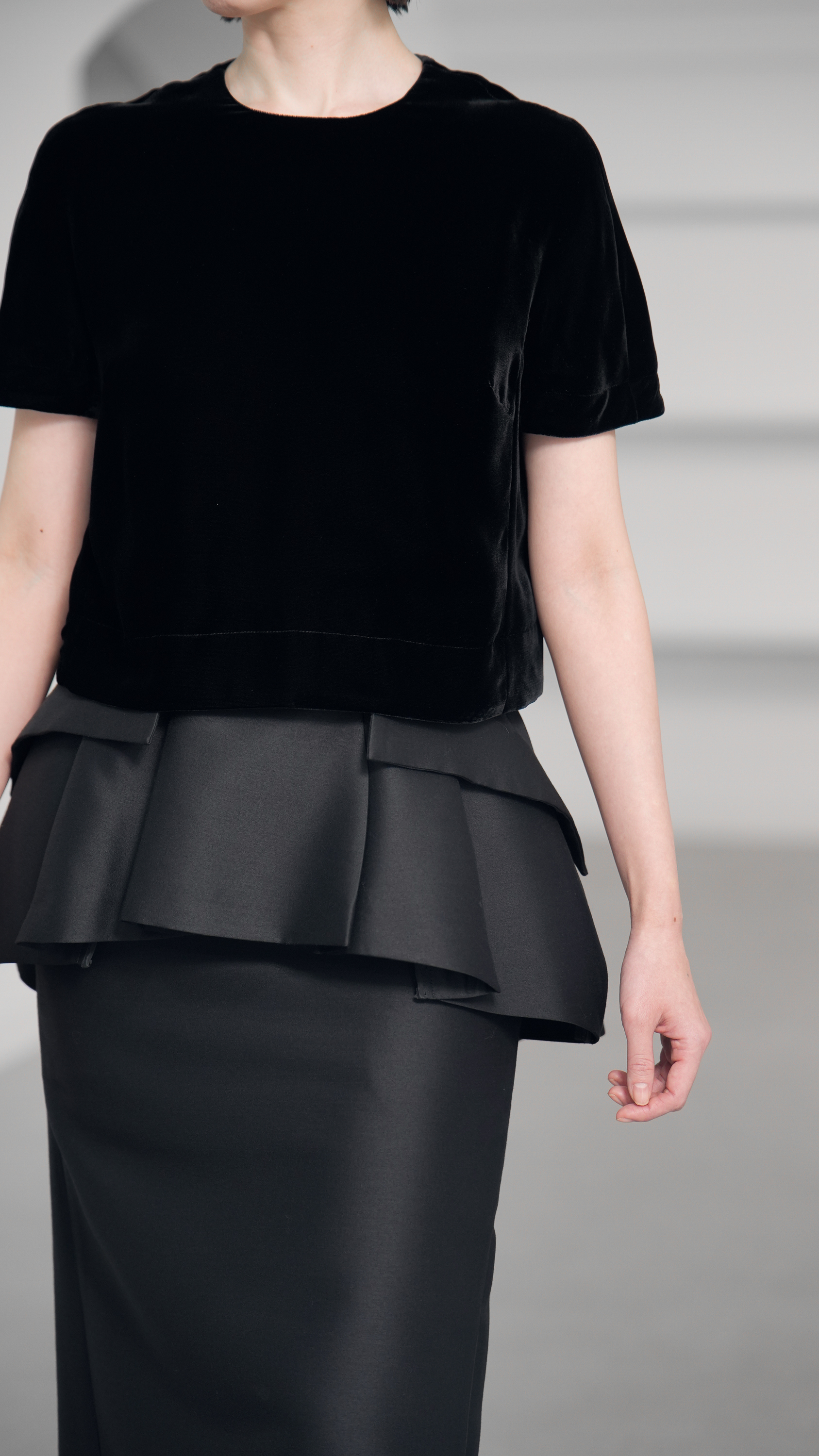 7月末-8月上旬デリバリー予定】Christina Silk Wool | SHE Tokyo 