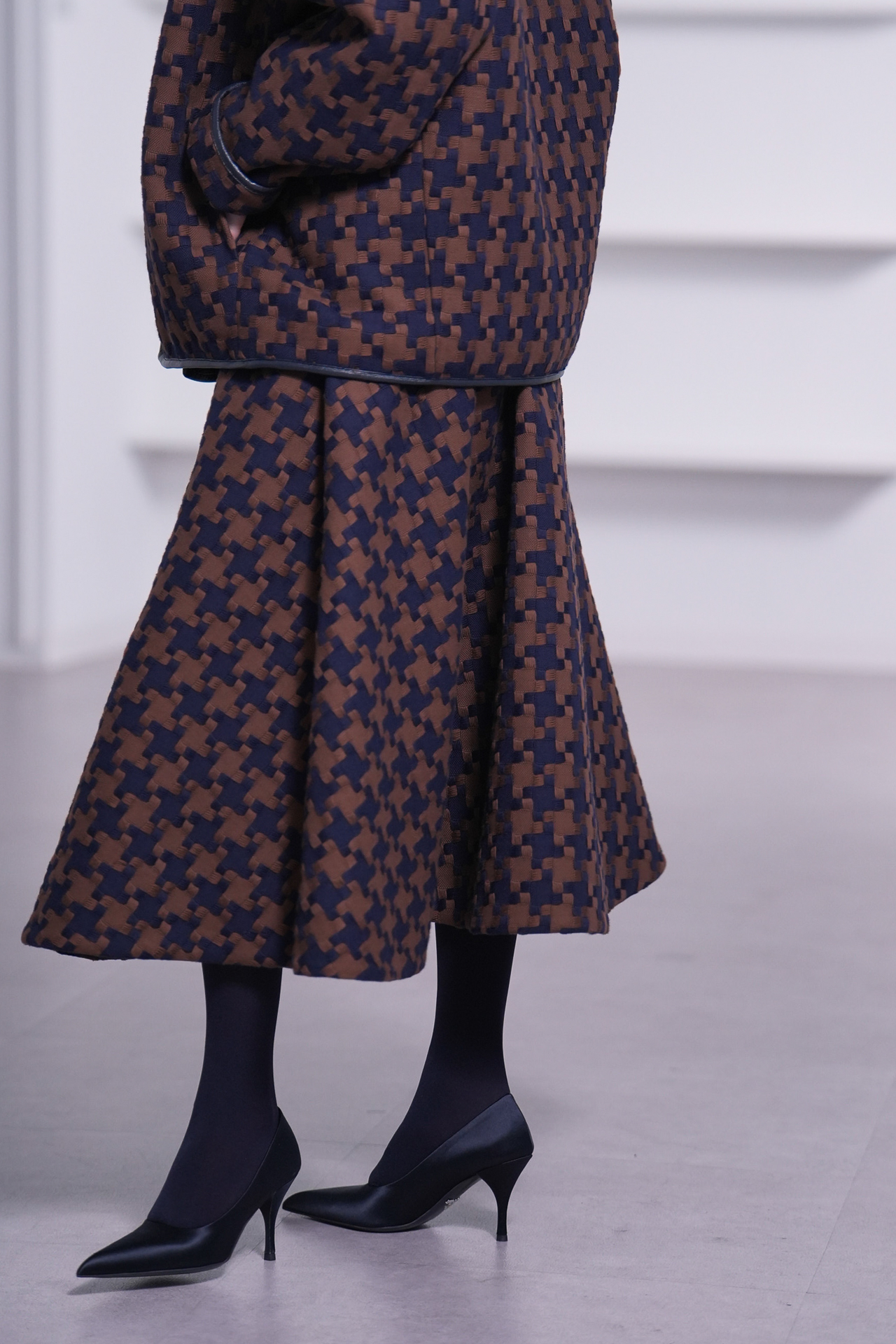 Elliy Houndstoothの画像