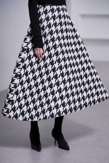 Jenny Houndstoothの画像