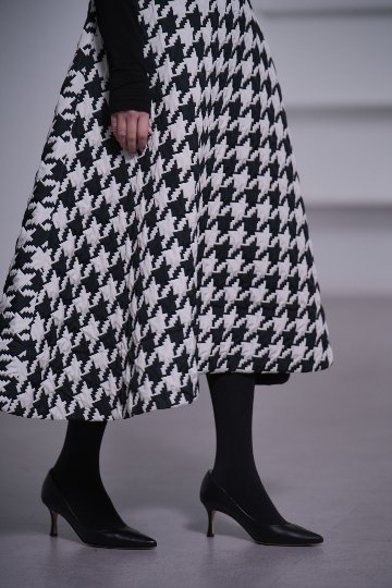 Jenny Houndstoothの画像