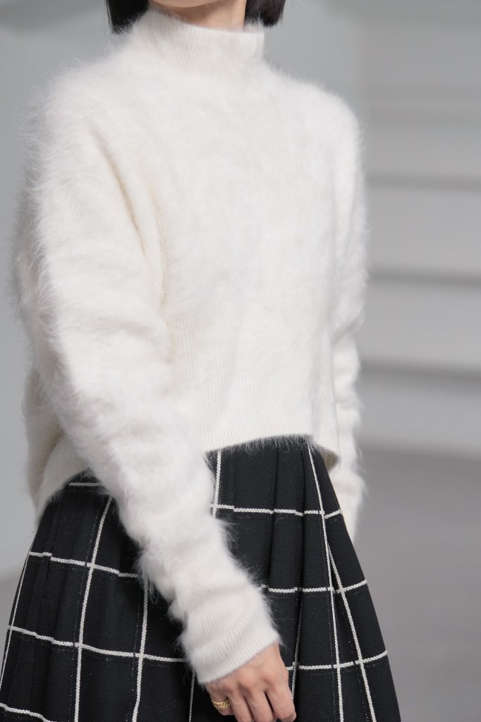 Tops｜SHE Tokyo online shop