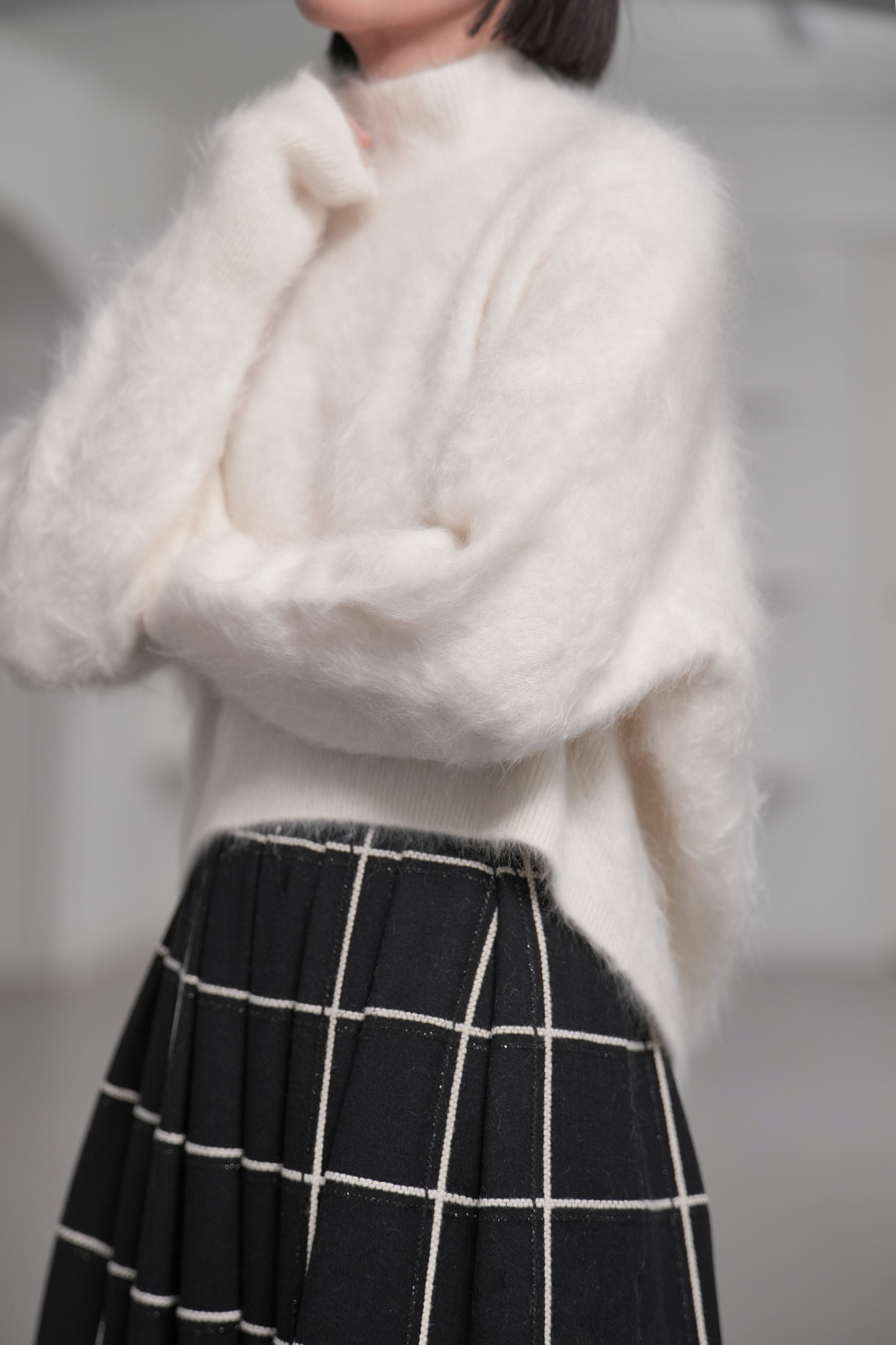 Alma Fur Cashmere High Neck OffWhiteの画像