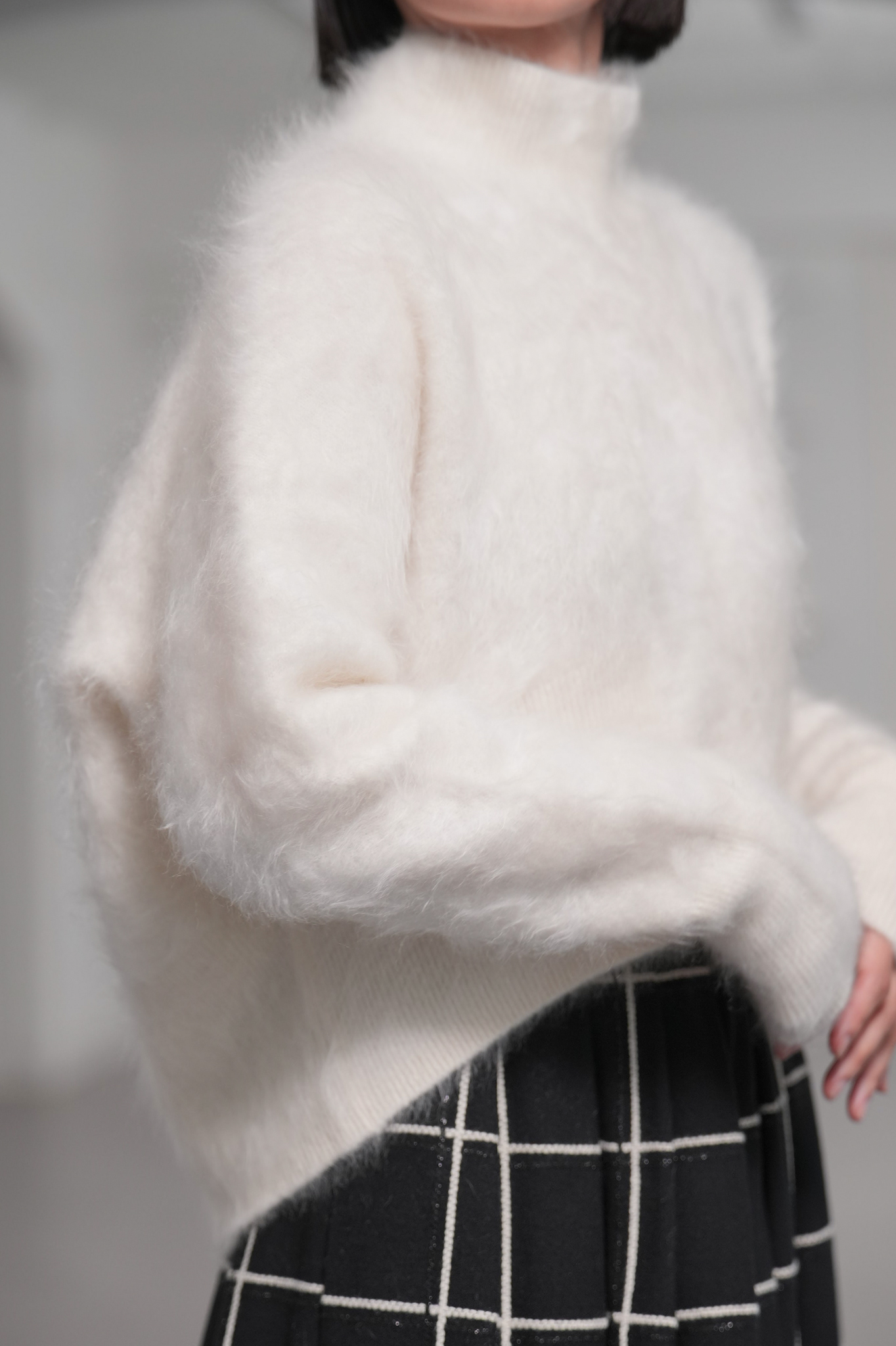 Alma Fur Cashmere High Neck OffWhiteの画像