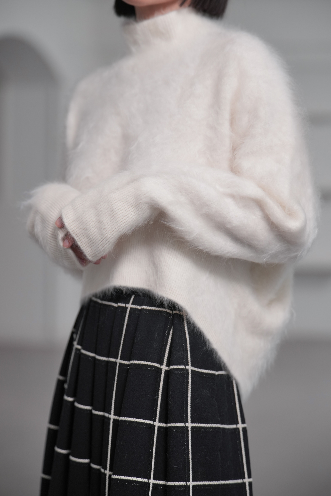 Alma Fur Cashmere High Neck OffWhiteの画像
