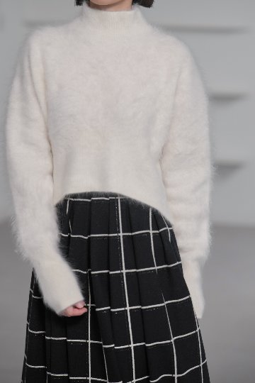 Alma Fur Cashmere High Neck OffWhiteの画像