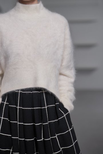 Alma Fur Cashmere High Neck OffWhiteの画像